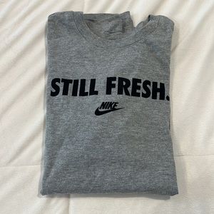MENS NIKE GREY baselayer TSHIRT